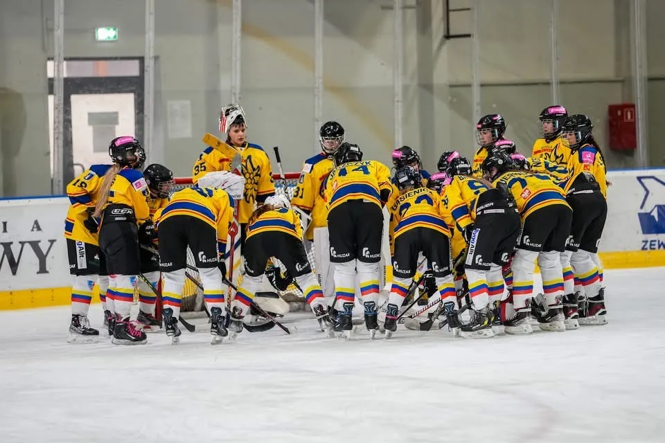 Zwycięska passa trwa! Nowotarskie hokeistki nie do zatrzymania